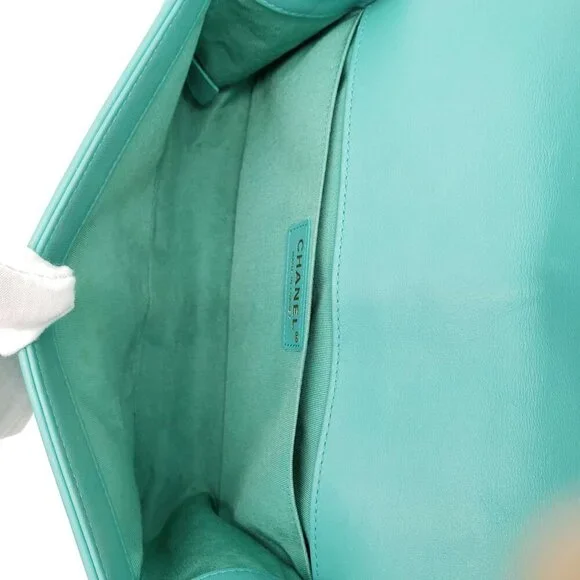 CHANEL Boy Green Leather Shoulder Bag 2650-080524 - Picture 13 of 16